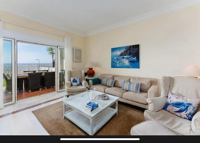 Belen 1 Casa 8 埃斯特波纳